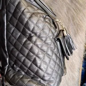 Imoshion | Bags | Imoshion Metallic Zip Quilted Vegan Faux  display picture 1